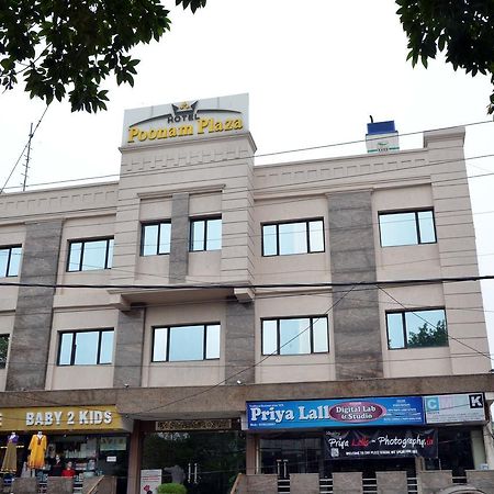 Hotel Poonam Plaza Agra  Exterior photo