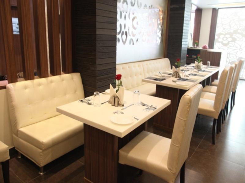 Hotel Poonam Plaza Agra  Exterior photo