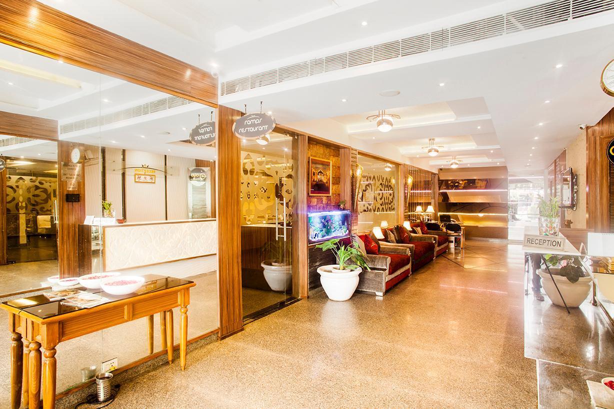 Hotel Poonam Plaza Agra  Exterior photo
