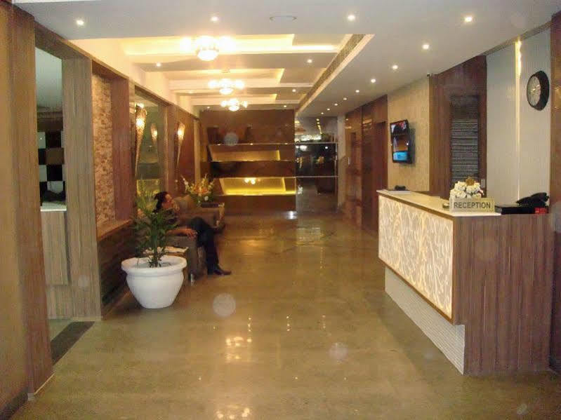 Hotel Poonam Plaza Agra  Exterior photo