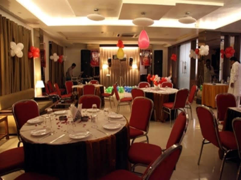 Hotel Poonam Plaza Agra  Exterior photo